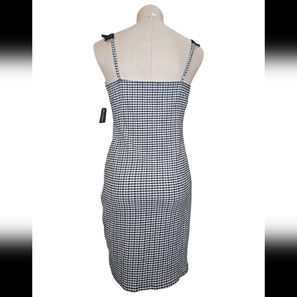 Black And White Gingham Dress - Picture 4 of 4